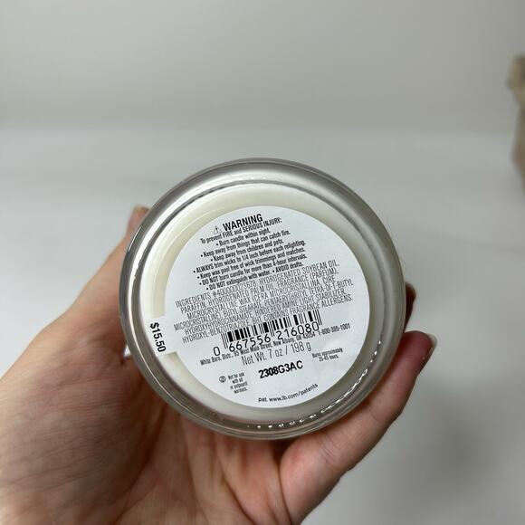 Bath & Body Works Single Wick Candle Lot Of 2 Lavender + Vanilla 7oz - Picture 2 of 4